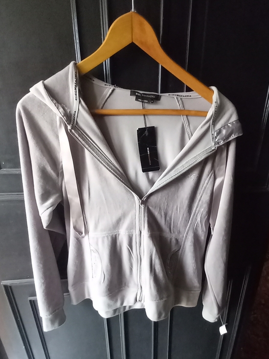 BCBGMaxAzria Tops - BCBG Max Azria Light Gray Zip-Up Hoodie